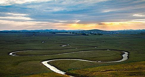 互动剧神作？AI+真人互动影游《美女，应接不暇》口碑爆棚，这代入感实在太强了！